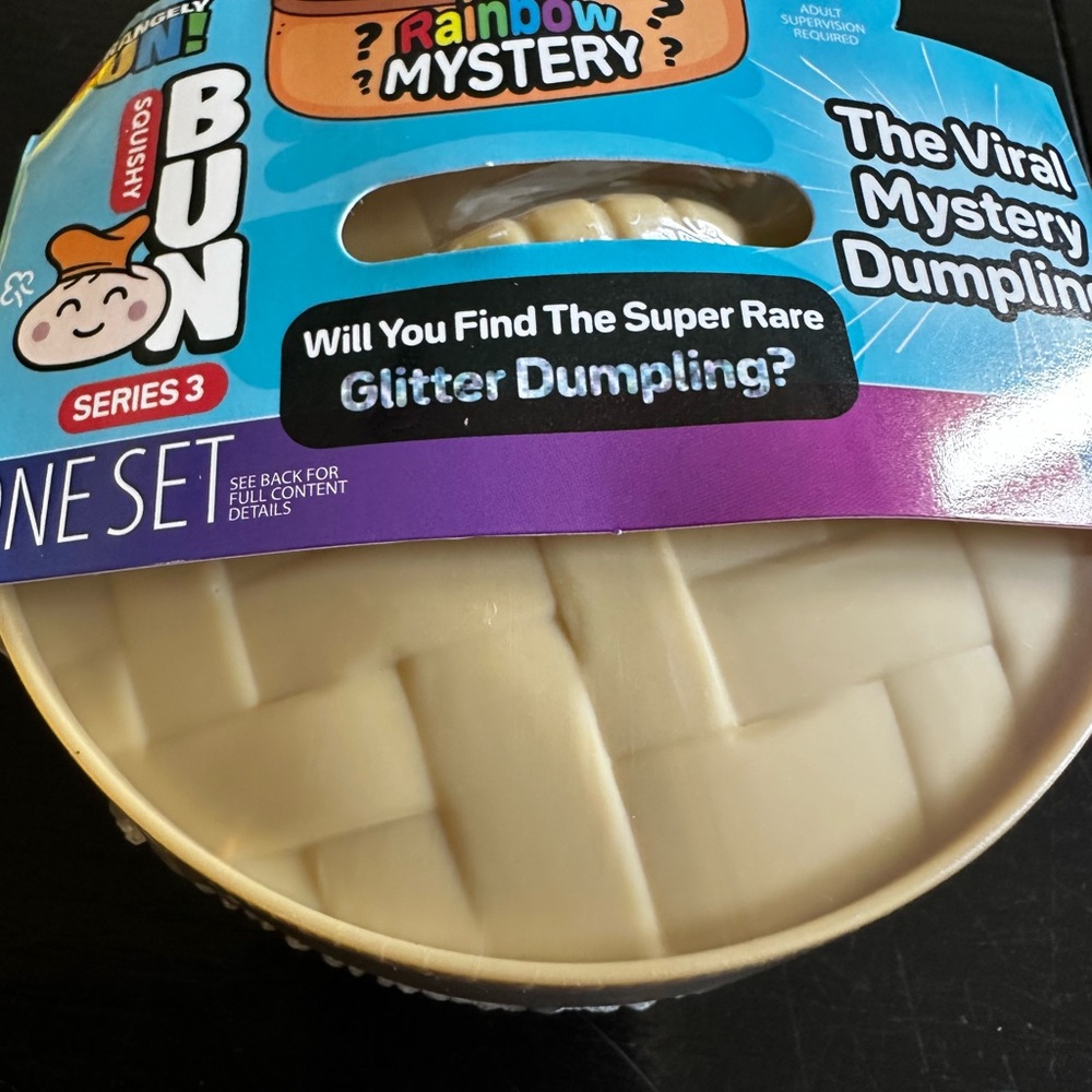 🐣 VIRAL - Glitter - Rainbow Mystery Series 3 Gold Dumpling Toy 🥟 - Picture 3 of 8